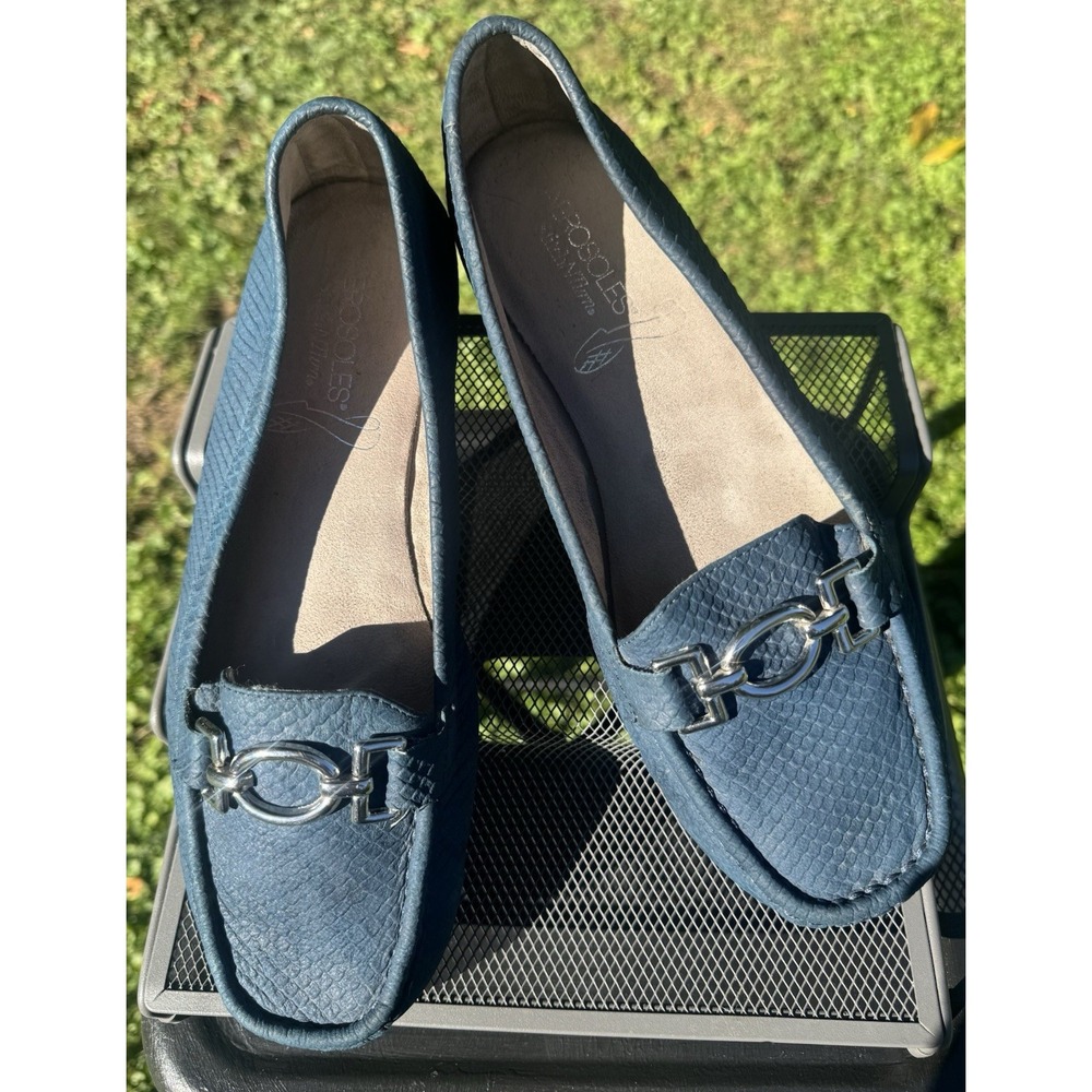 Aerosoles Loafers Women's 9, Blue Slip On Hazelnut Suede Buckle Flat - Picture 2 of 6